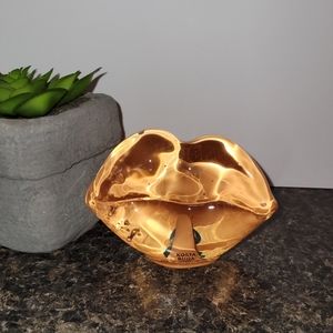 LAST ONE!! Orrefors Kosta Boda "Makeup: Hot Lips"